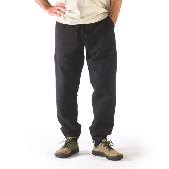 No reproduction of any kind without prior written